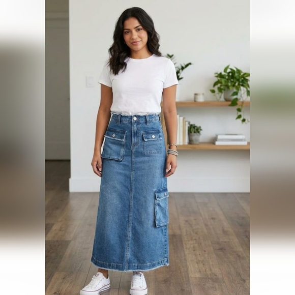 Zara Dresses & Skirts - Zara Blue Denim Skirt